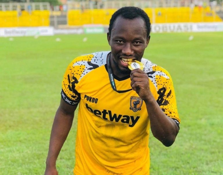Saddick Adams to re-join Berekum Chelsea