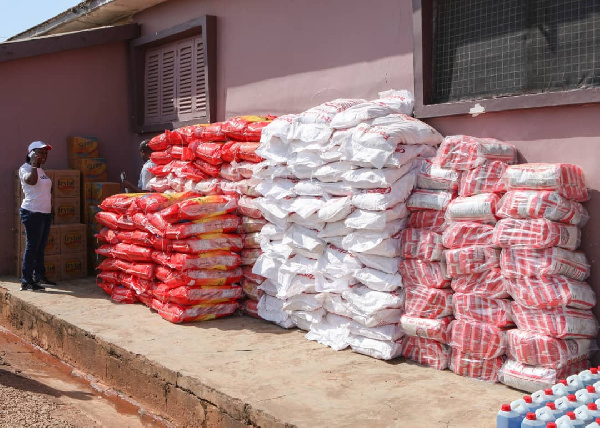 Coronavirus: English football star, Danny Welbeck donates items worth GHS70,000 thousands in Ghana