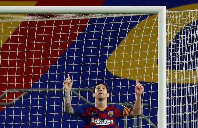 VIDEO: Lionel Messi scores 700th career goal with Panenka penalty during Barcelona vs Atletico Madrid