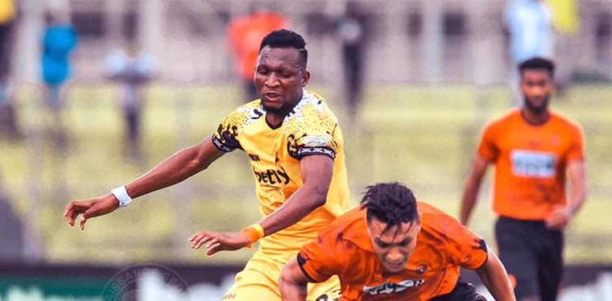 Latif Anabila’s Manager provides update on player’s move to Asante Kotoko