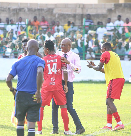 Kotoko coach Prosper Narteh lavishes praise on intelligent Isaac Oppong