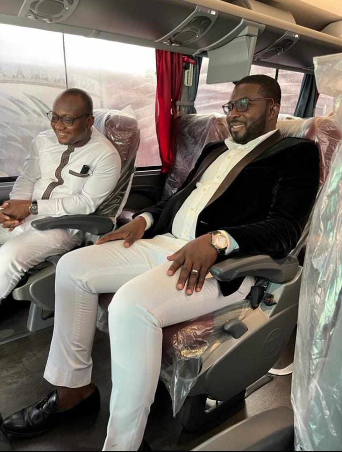 VIDEO: Nana Yaw Amponsah & Emmanuel Dasoberi first to have a feel of Kotoko’s new team bus