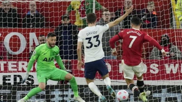 Ronaldo treble wins thriller for Man United against Tottenham