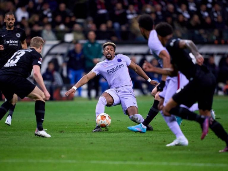 Europa League: Ten-man Frankfurt hold Barcelona, West Ham pegged back by Lyon
