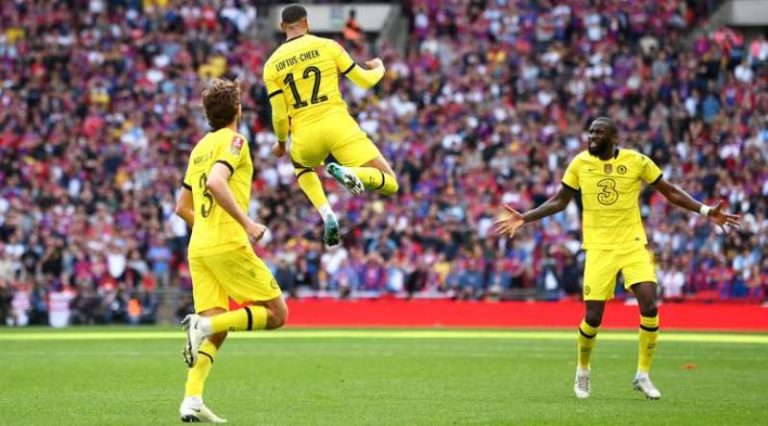 Chelsea beat Crystal Palace to book FA Cup final date with Liverpool