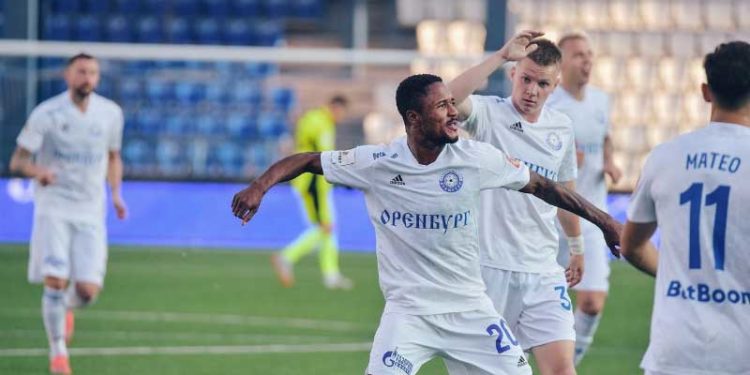 Joel-Fameyeh-celeb-FC-Orenburg-vs-Veles1-750x375