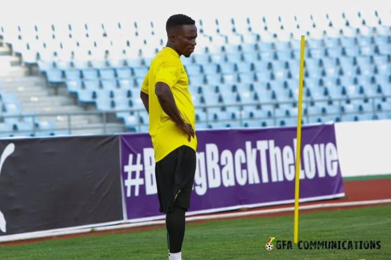 ‘You’ve disappointed the local players’ – Sam Johnson SLAMS Augustine Okrah for turning down Black Stars call-up