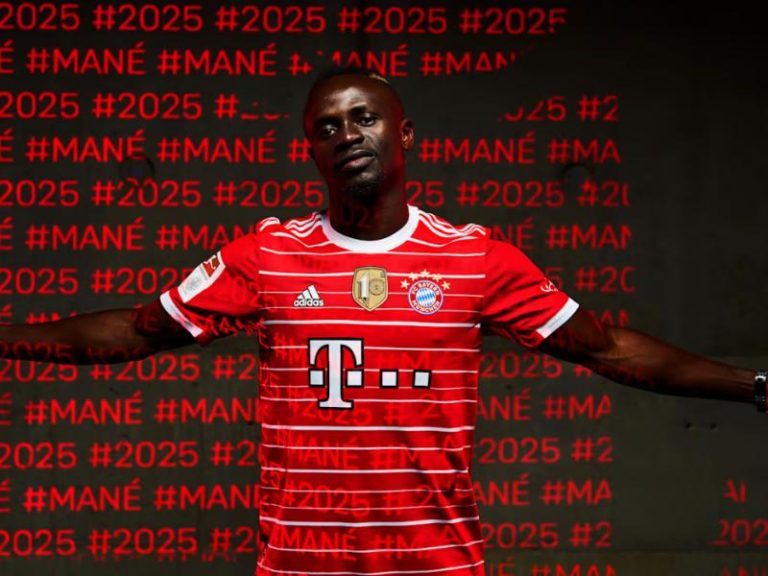 Sadio Mane completes move to Bayern Munich
