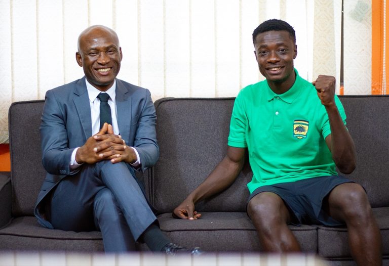 Andrews Manu completes Kotoko switch